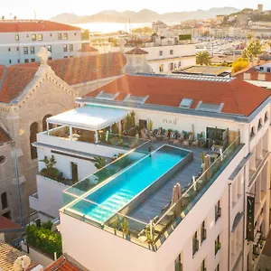 Five Seas By Inwood Hotel